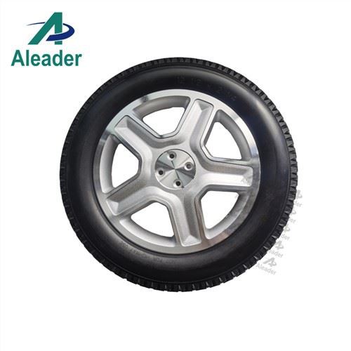 12,5 X 2,25 riepu cietā alumīnija riteņi